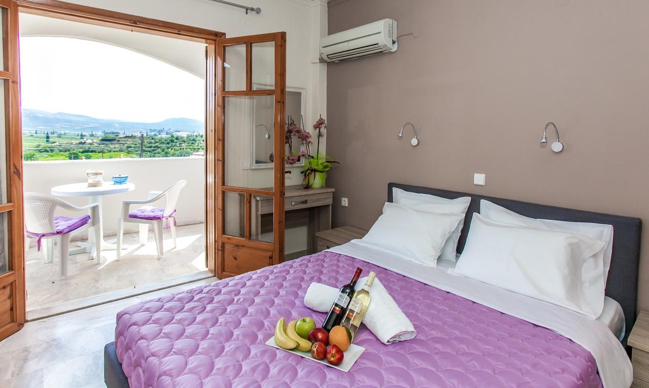 Orelia Pension Tolón Buitenkant foto
